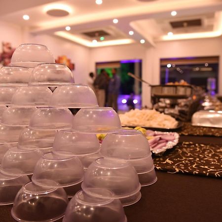 Hotel Gulmohar Pride Ahmednagar Ngoại thất bức ảnh