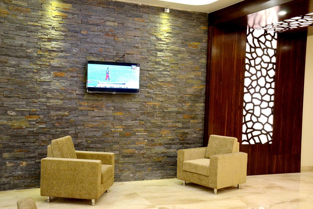 Hotel Gulmohar Pride Ahmednagar Ngoại thất bức ảnh