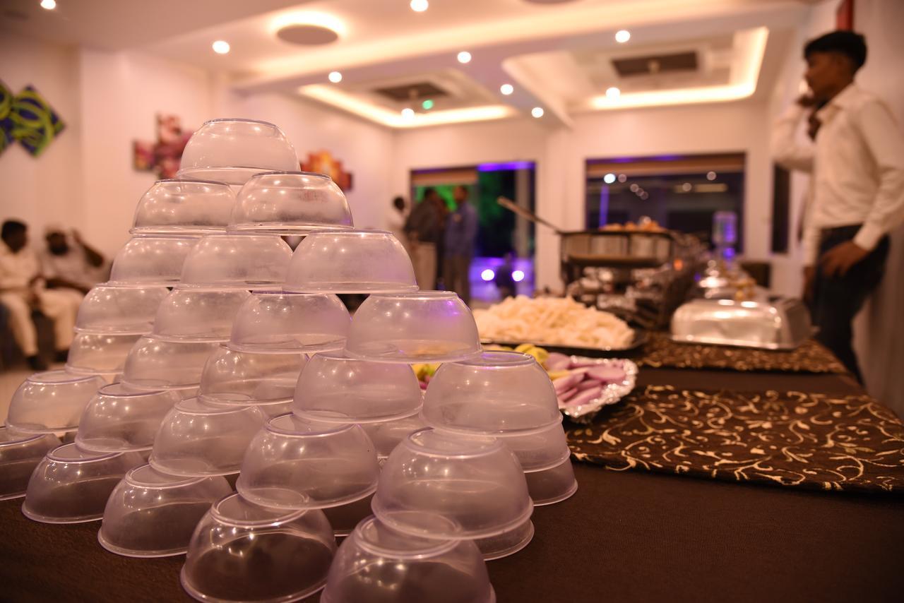Hotel Gulmohar Pride Ahmednagar Ngoại thất bức ảnh